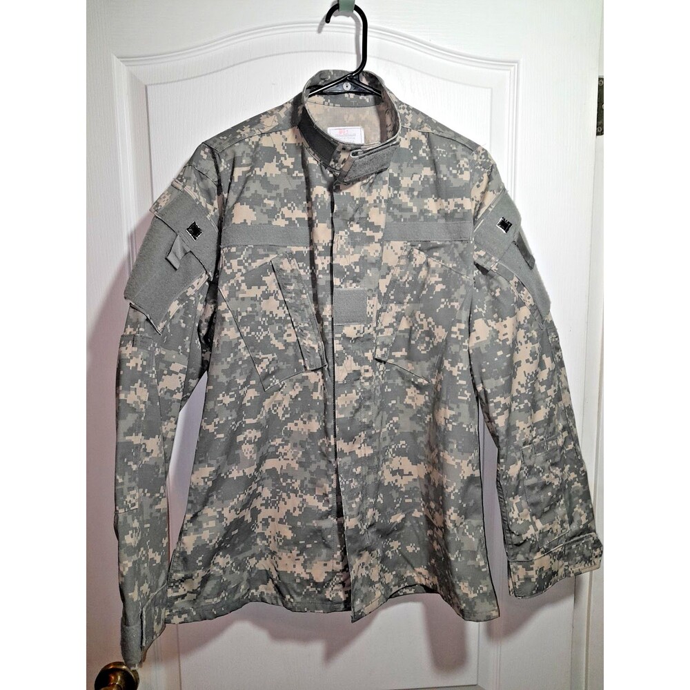 Coat US Army Combat Uniform Small Regular Digital Stop Rip NWOT